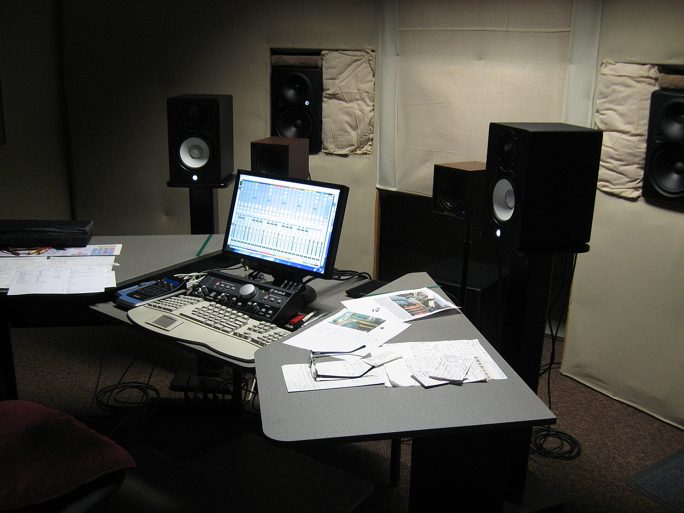Let S See Those Budget Studio Desks My Monitors In A Proper Equilateral Triangle To Ears And If Needed Move It Into Corner Leverage The Wall Angles Reflect Out Past